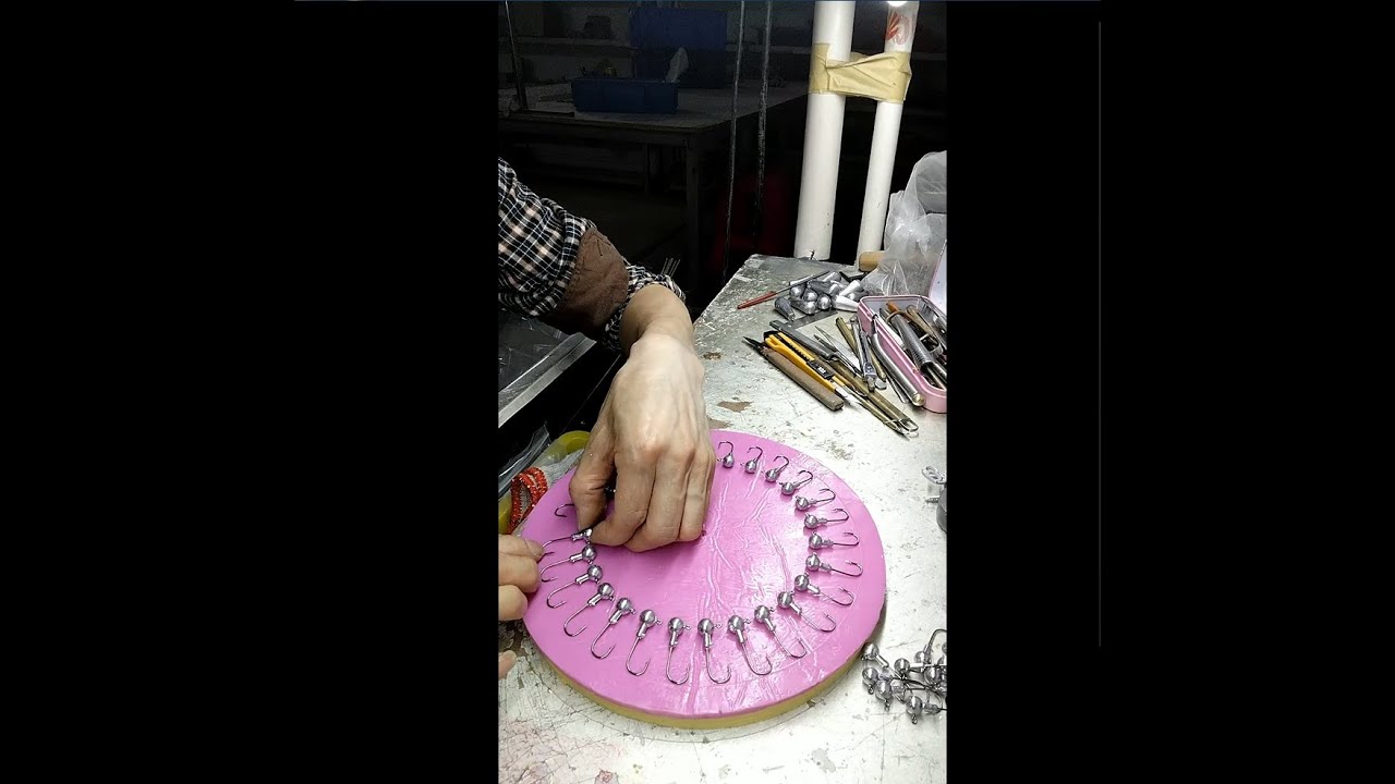 Silicone rubber mould making for jewelry spin casting