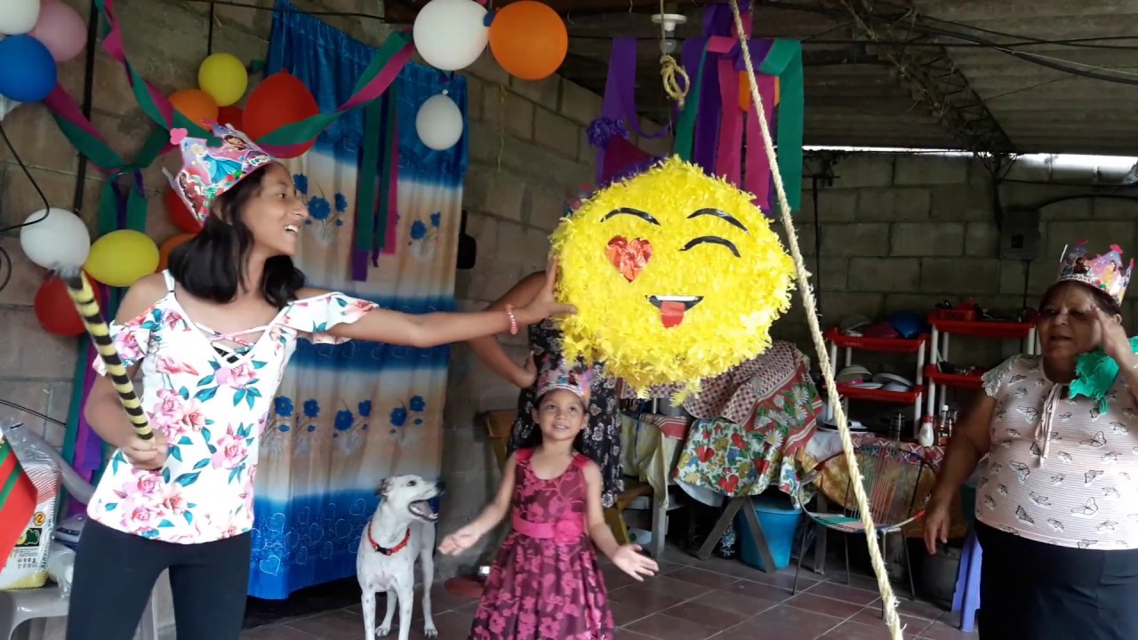 Llego la Hora de Reventar la Piñata feliz cumpleaños mama berta happy birthday🎈🎈 El salvador 4x4