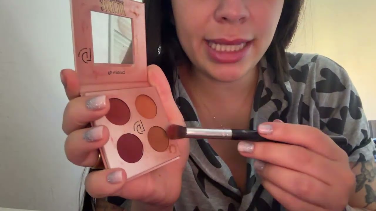 Asmr caseirinho : te maquiando pra um encontro 