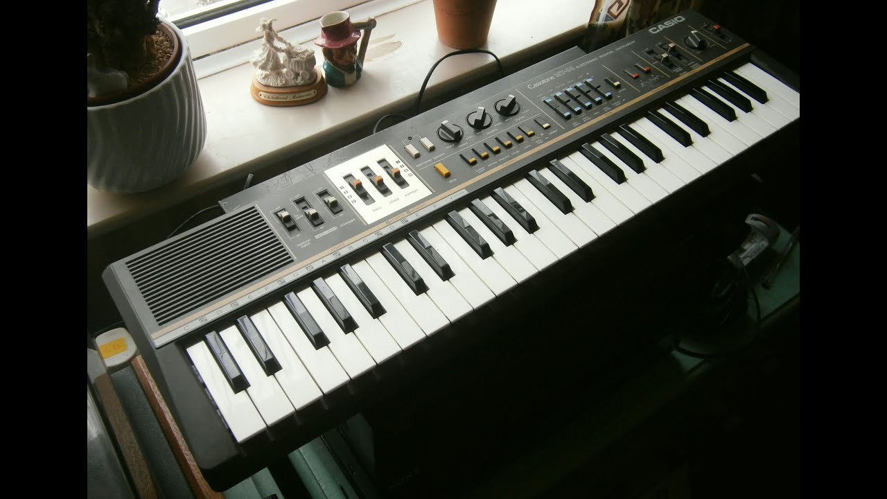 80s Casiotone MT-68 electronic keyboard HD video