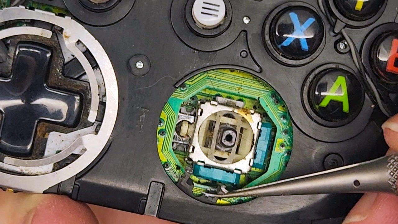 Xbox One Controller Stick Drift Repair Goes Horribly Wrong!