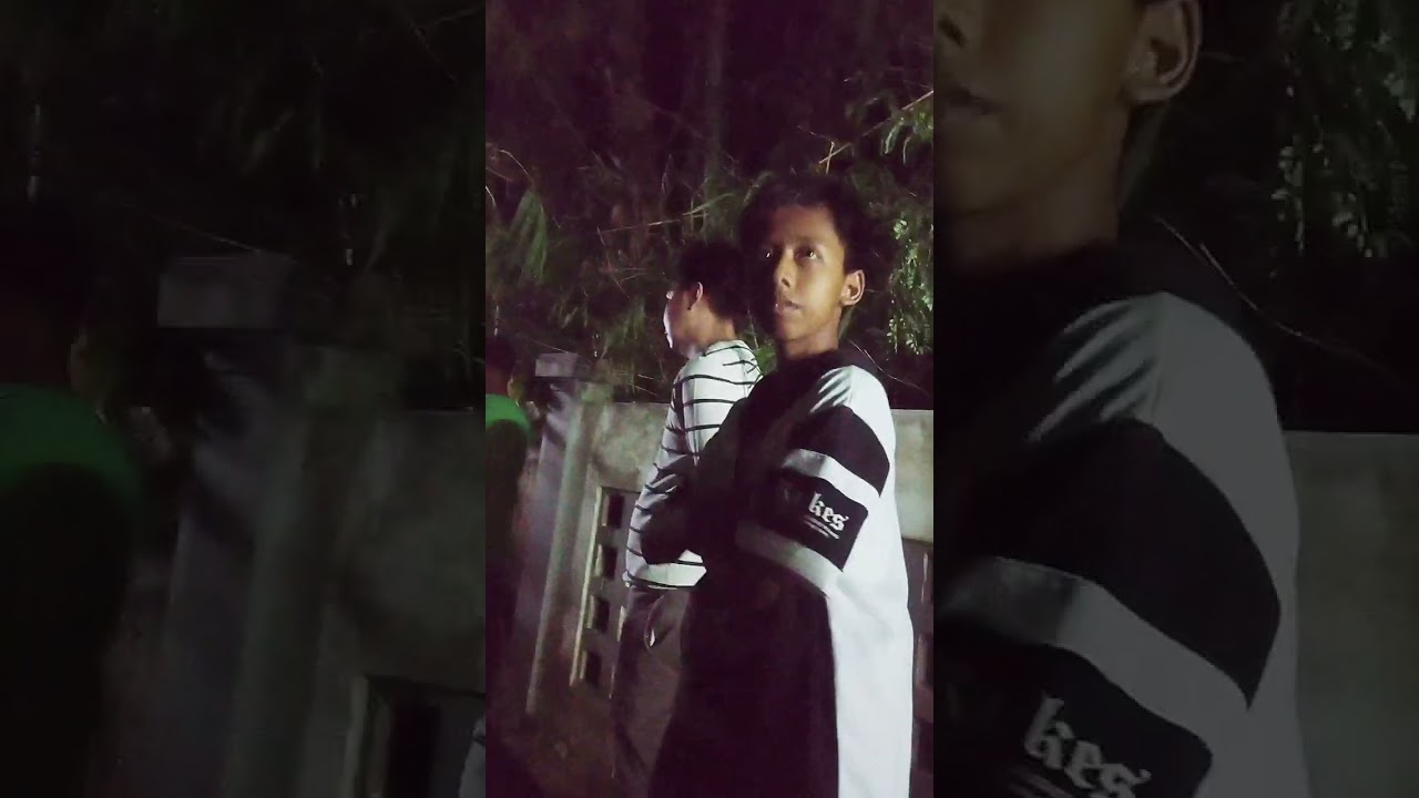 Dikebumikan di malam hari tepatnya pemakaman KANALAN LATENG BANYUWANGI 