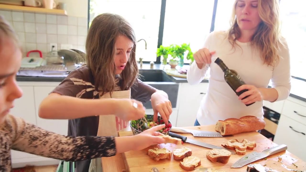 Recipe: Bruschetta and Hummus