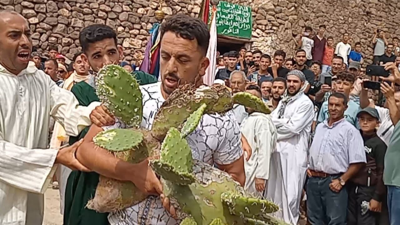 العيساوى بزاوية عين السعود إمرابضن آيث شيشار 5 شتنبر 2025 وهذا ما جرى أثناء الحضرة بالهندية .