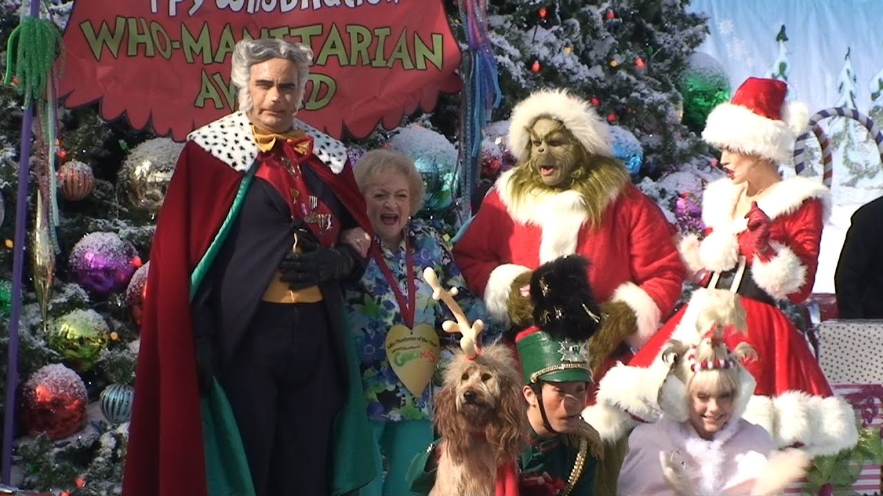 Betty White Named Who-Manitarian of the Year At Universal Studios, Hollywood - Grinch Introduction