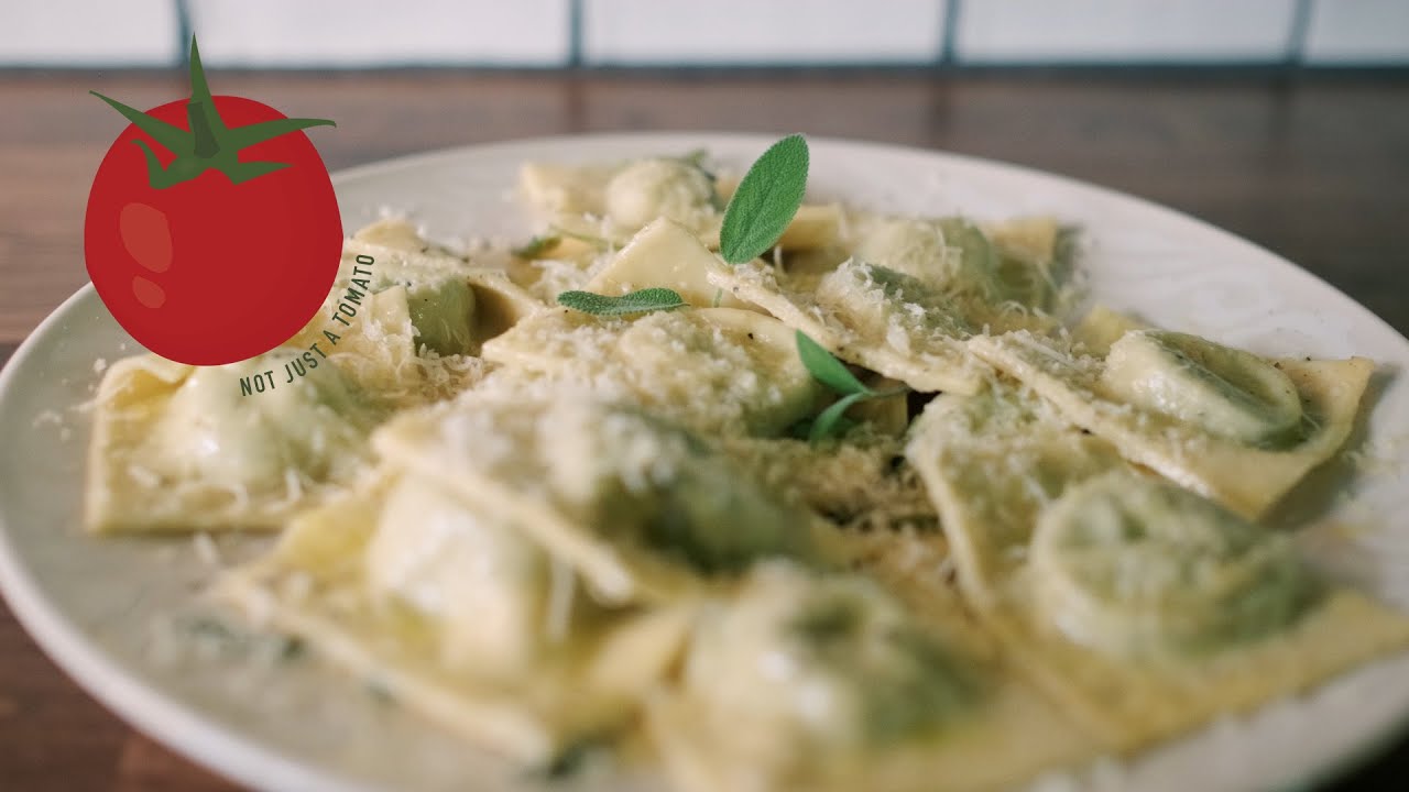 Ravioli Spinaci e Ricotta | Homemade Spinach and Ricotta Ravioli | Easy Homemade Italian Recipe