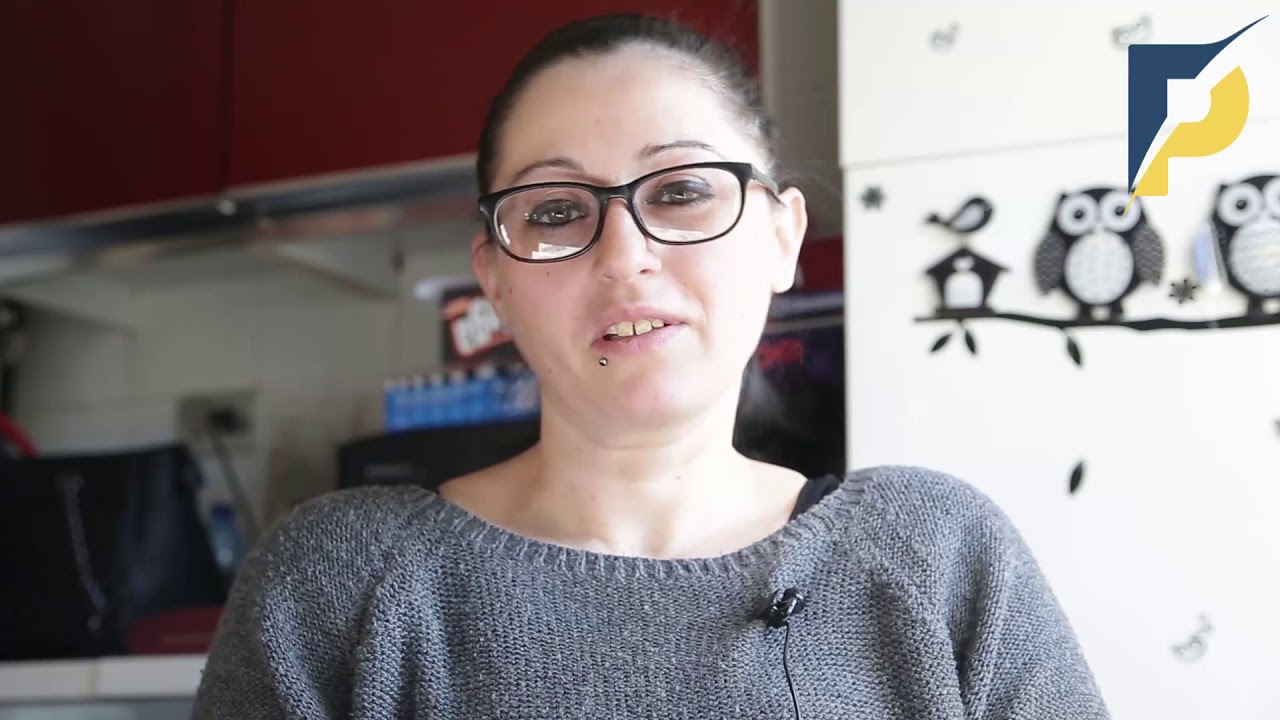 "Gli assistenti sociali vogliono portarmi via i miei 5 figli". La denuncia di Francesca
