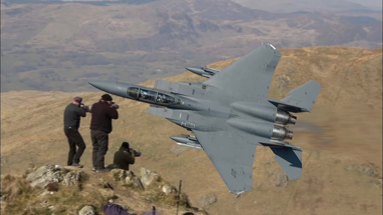 Low-Altitude Operations of U.S. Fighter Jets in the Mach Loop - 4K