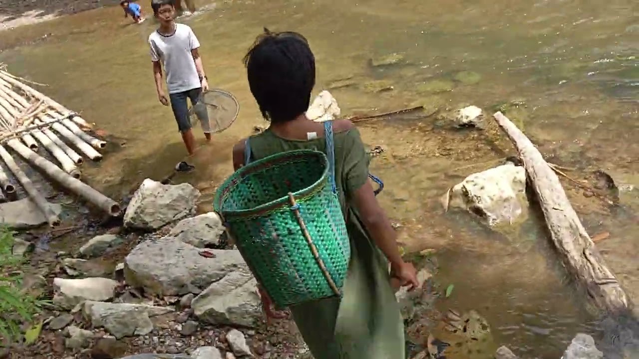 Otw nak pergi ke sungai ..semadi pegi mandi Manda ...☺️☺️