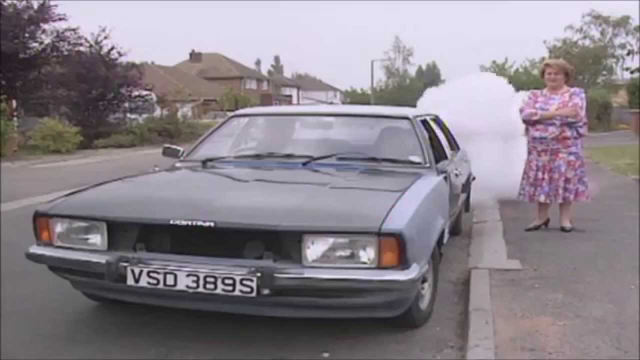 Keeping Up Appearances: Onslow's car and TV set
