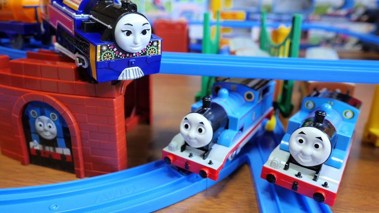 プラレール リニューアルしたきかんしゃトーマス　新作のアシマ　プラレールトーマスがのぼりおり！くみかえアクションレールセット紹介‼