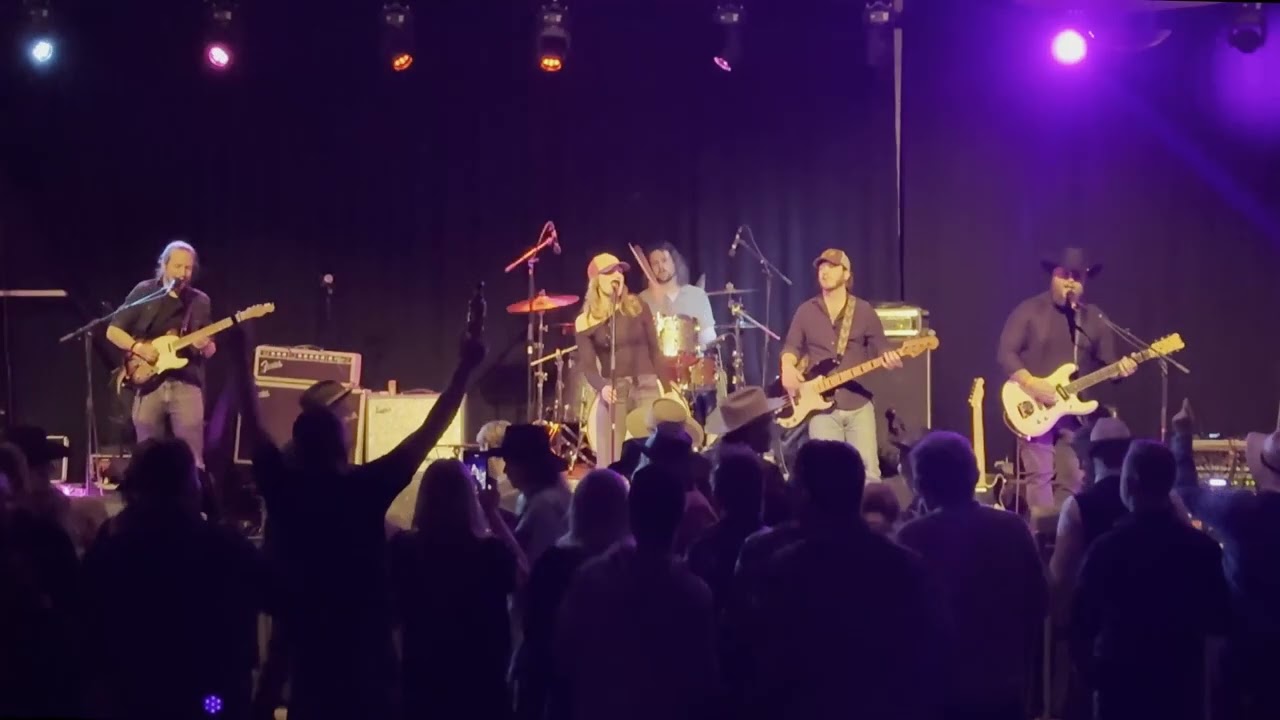 Stella Adee - Redneck Woman (Cover) live at  Winter Jamboree 2025