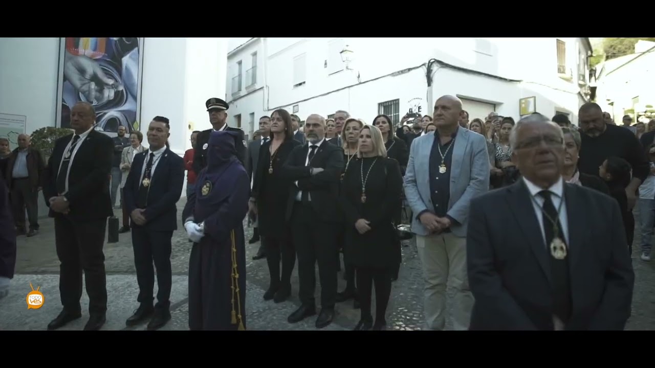 Viernes Santo en Ubrique. Santo Cristo Yacente y la Virgen de los Dolores.