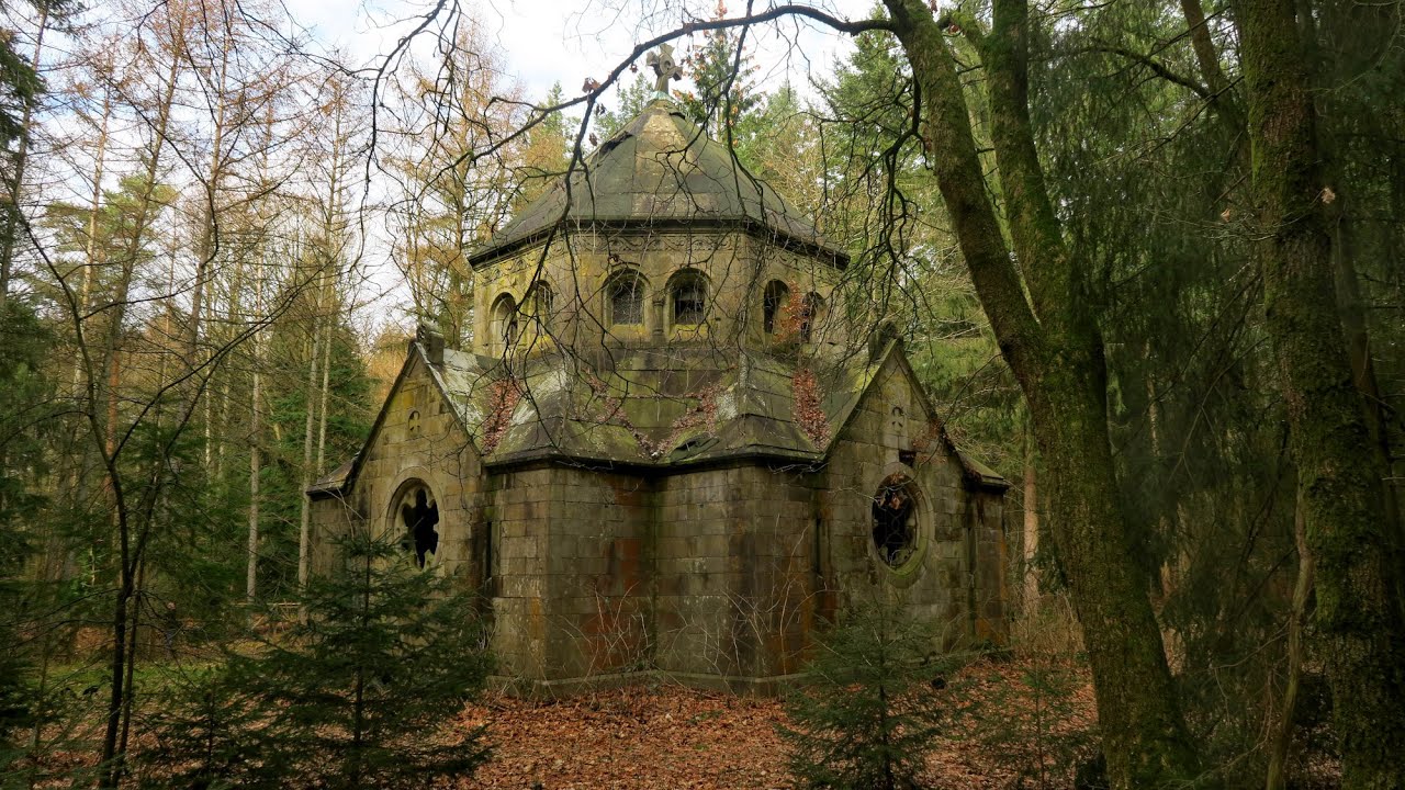 Tief im Wald ruht ein märchenhafter Ort | Exploring lost places