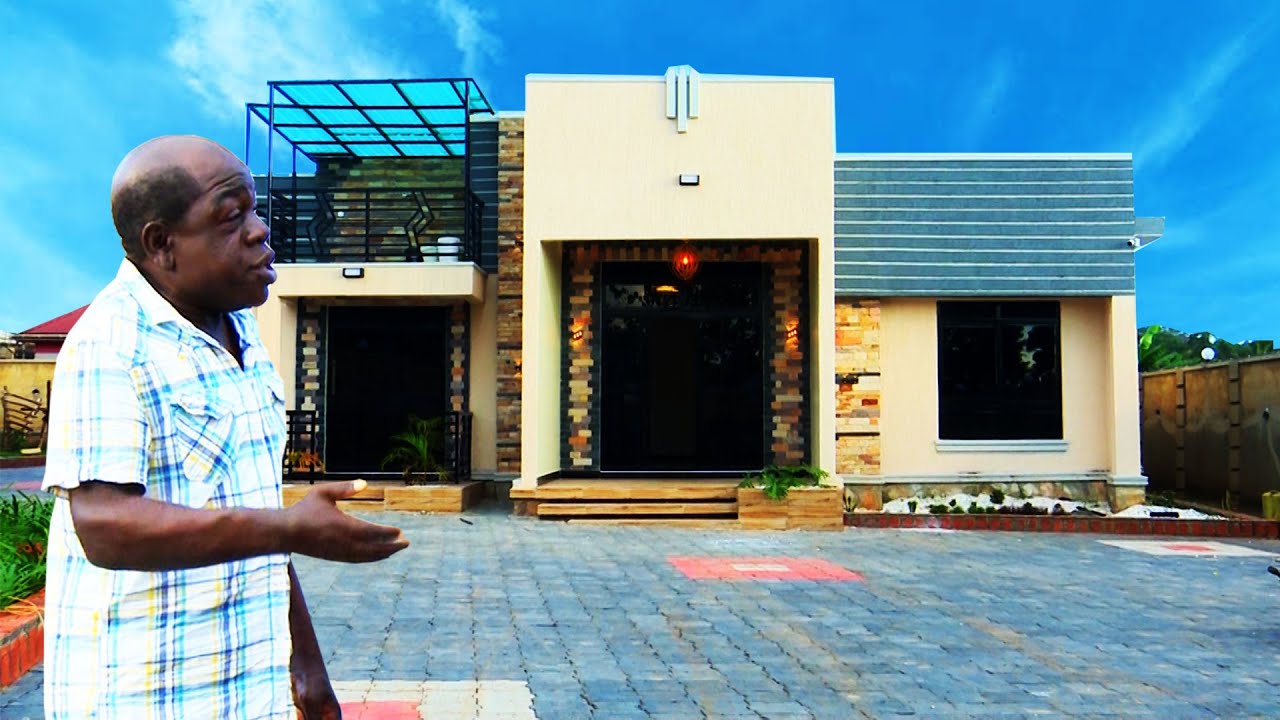 Enyumba ya nkuba kyeyo ewedde. Kapere akoze katemba nga alambula. ezimbidwa aba Regico construction