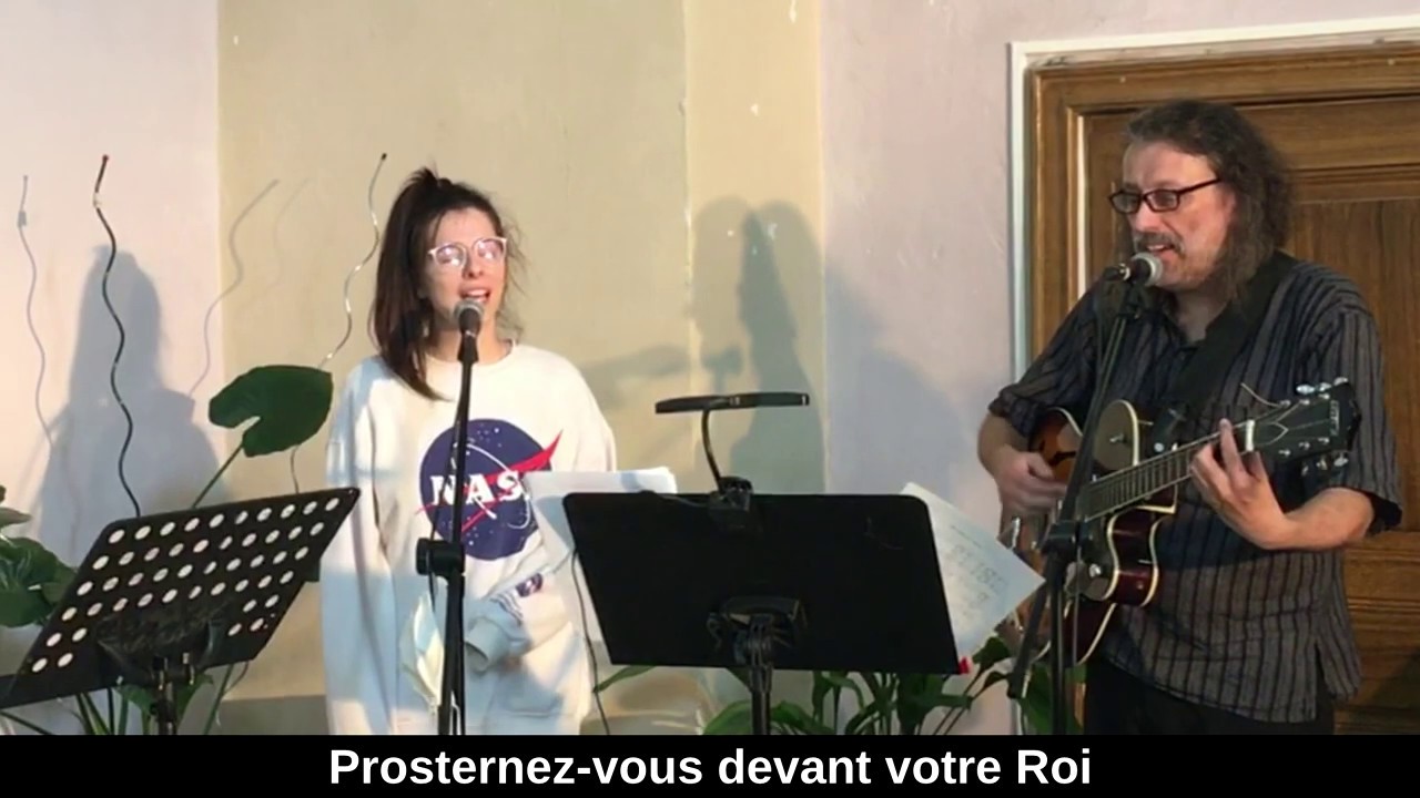 PROSTERNEZ-VOUS [avec paroles] - Louange avec Pierre, Cécile & Gaëlle Alméras