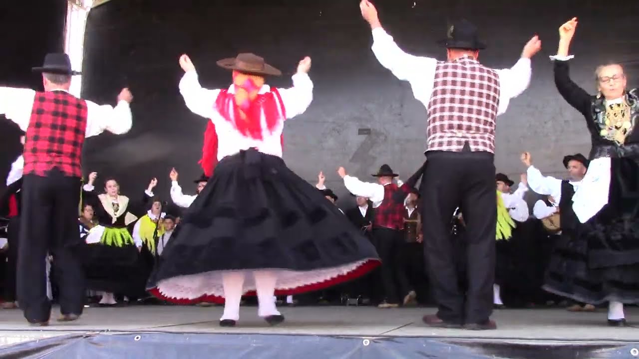 RANCHO FOLCLÓRICO DE SANTIAGO DA CRUZ -- FAMALICÃO ,,V4