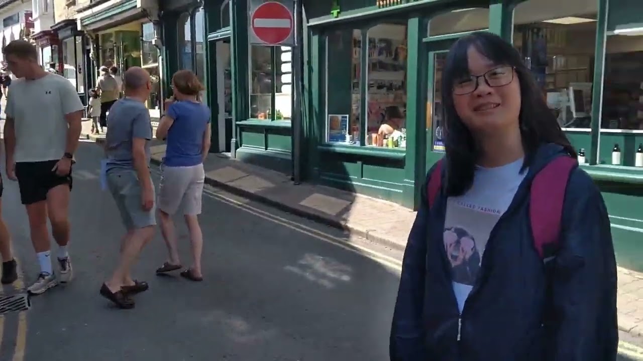 Day Trip to Hay-on-Wye via Brecon Beacons – Scenic Drive & Book Town Adventure