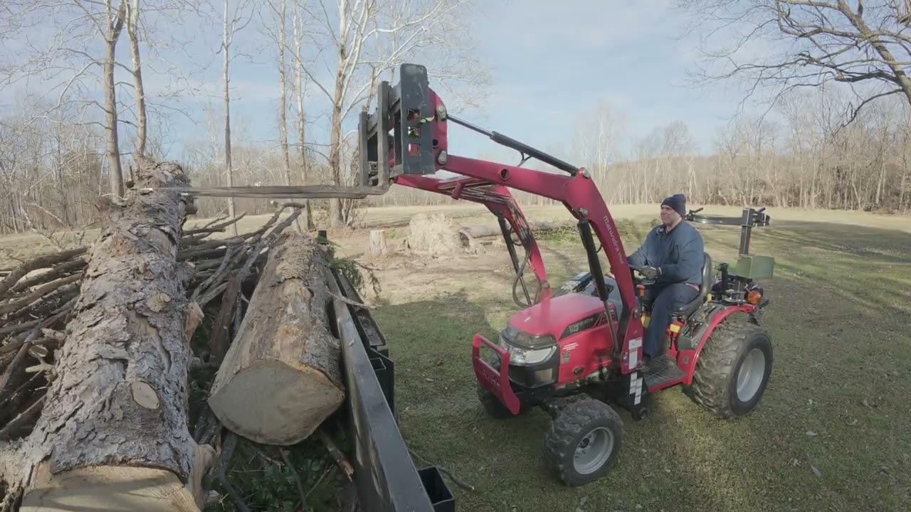 Mahindra Max26, Загрузка сосны