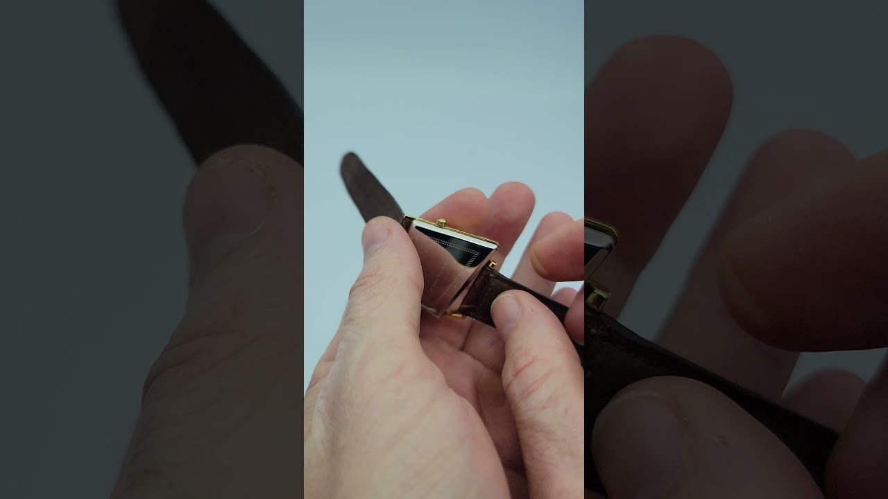 Changing a battery in a Hamilton Flight II