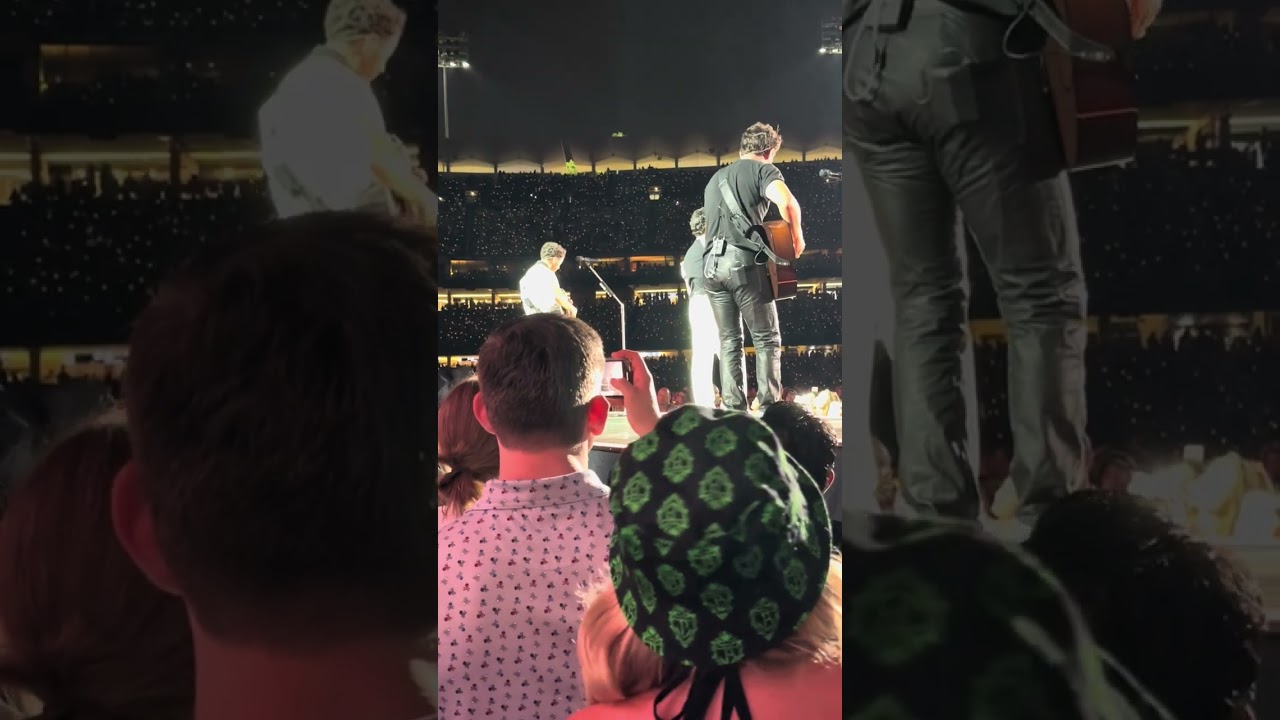 Jonas Brothers - Little Bird (live) - Dodgers stadium 9/9/2023