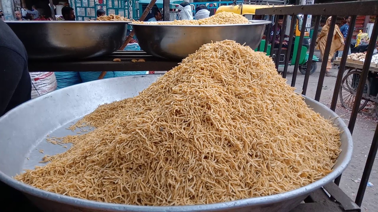 Bhujia being sold at the market in Bikaner, famous Bikaner snacks, Rajasthan