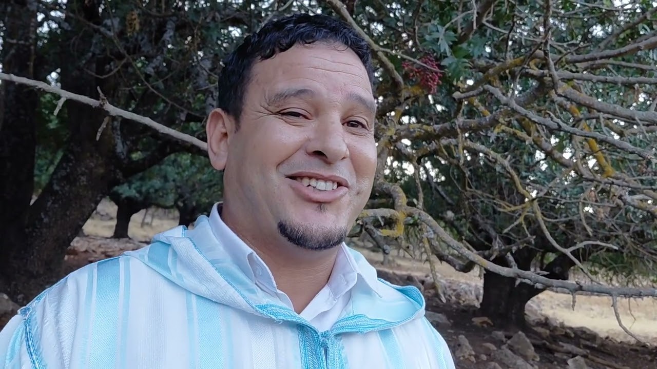 حوار خاص مع الشاعر بناصر بزاز في حضرة الكلمة والفن والوفاء لرويشة