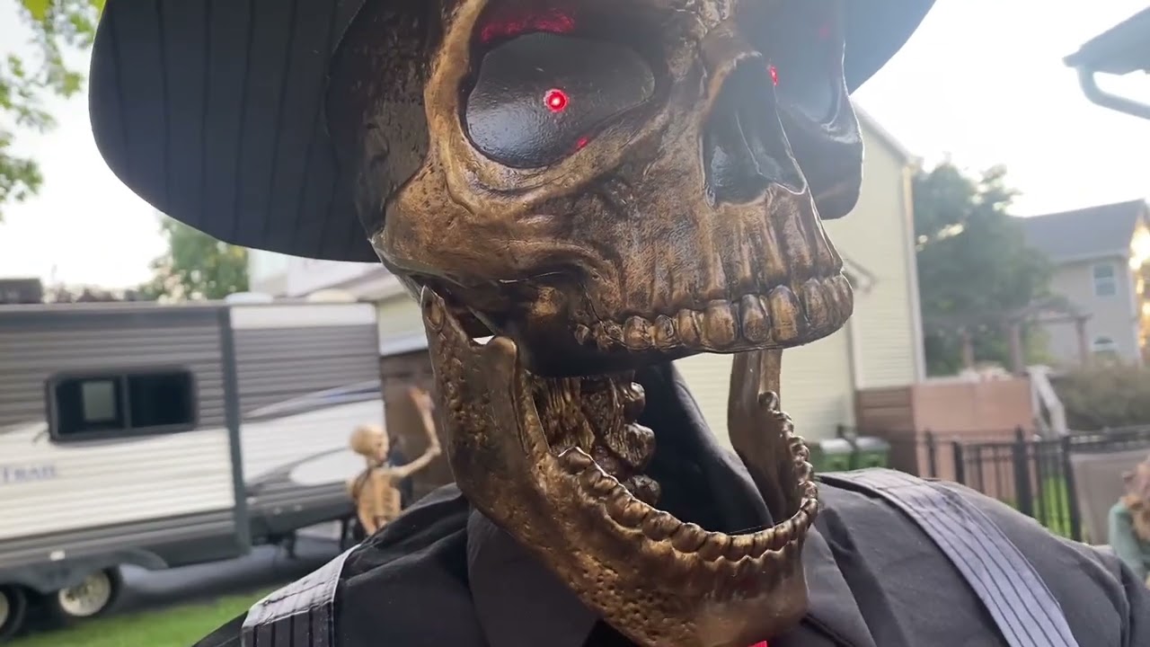 Halloween Decorations 6.5 Ft Lifesize Animated Jack of Spades Skeleton Talking Animatronic