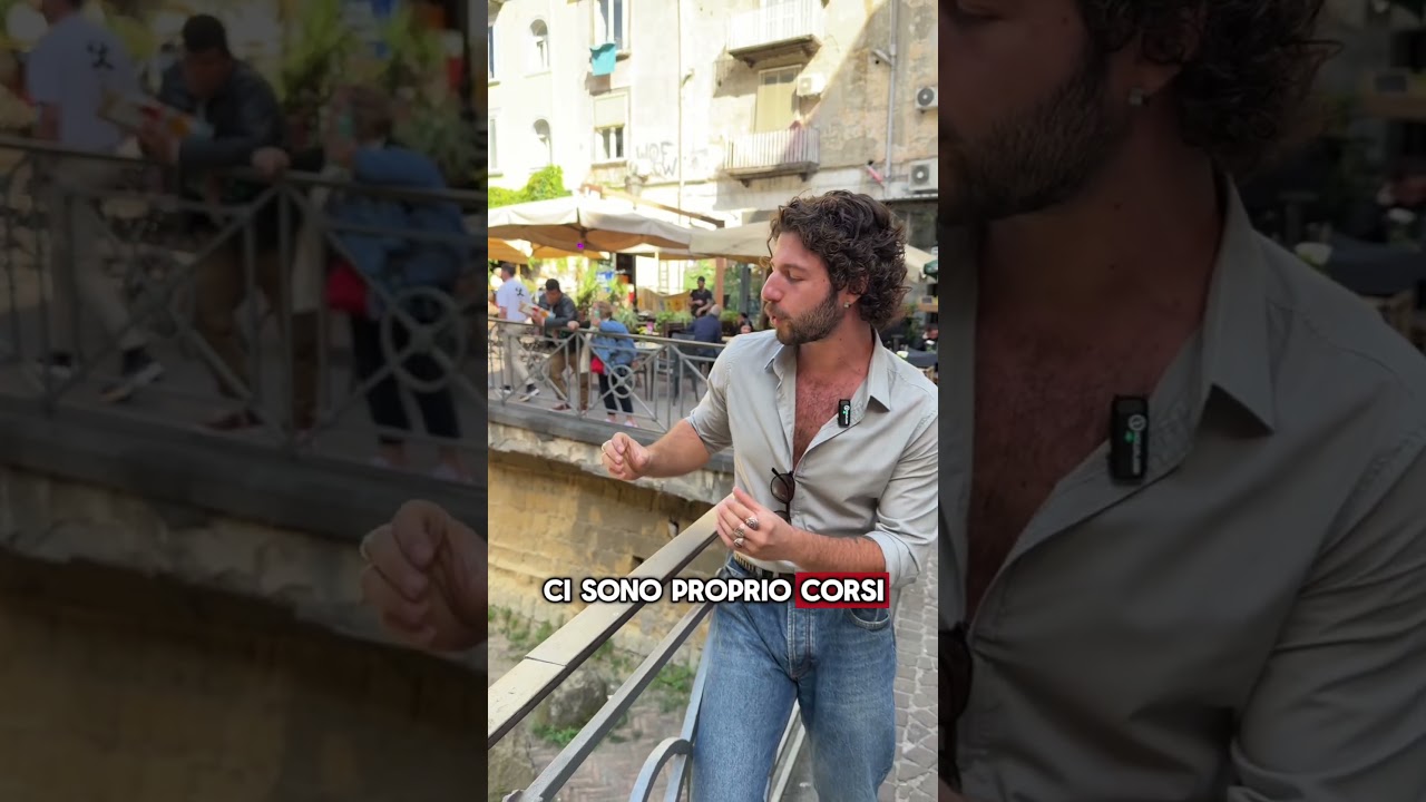 Piazza Bellini, dove la movida poggia i piedi su 2400 anni di storia 💙