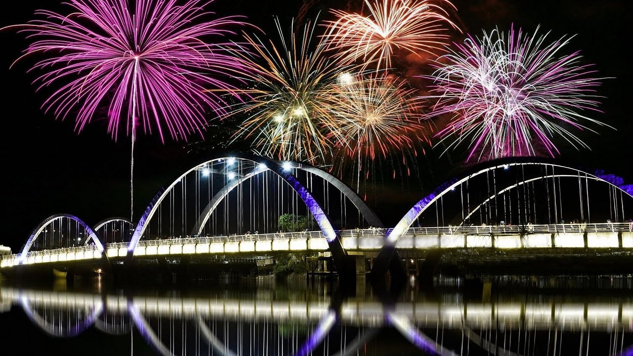 Fireworks & Laser Show At Hatirjheel/ হাতিরঝিল 2016 (Dhaka, Bangladesh)