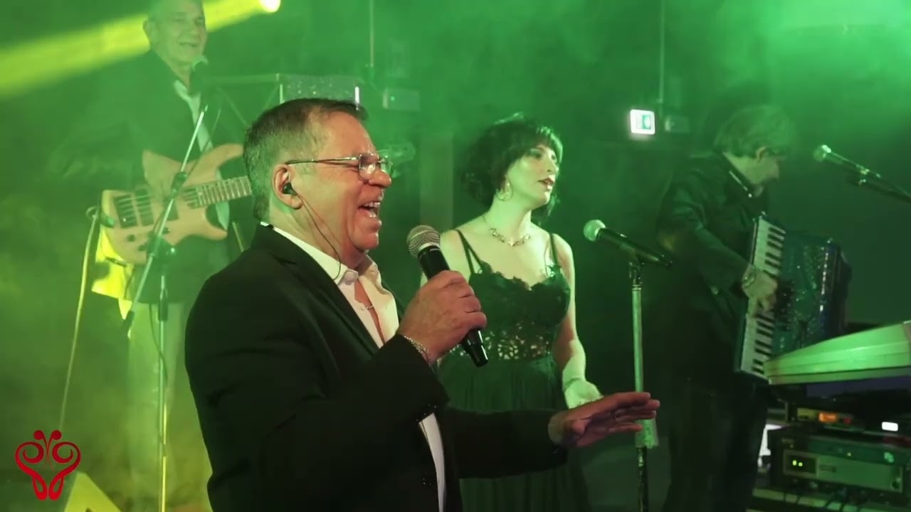 Mister Domenico -  TI REGALO (beguine) Official Videoclip || www.farfallinaedizioni.it