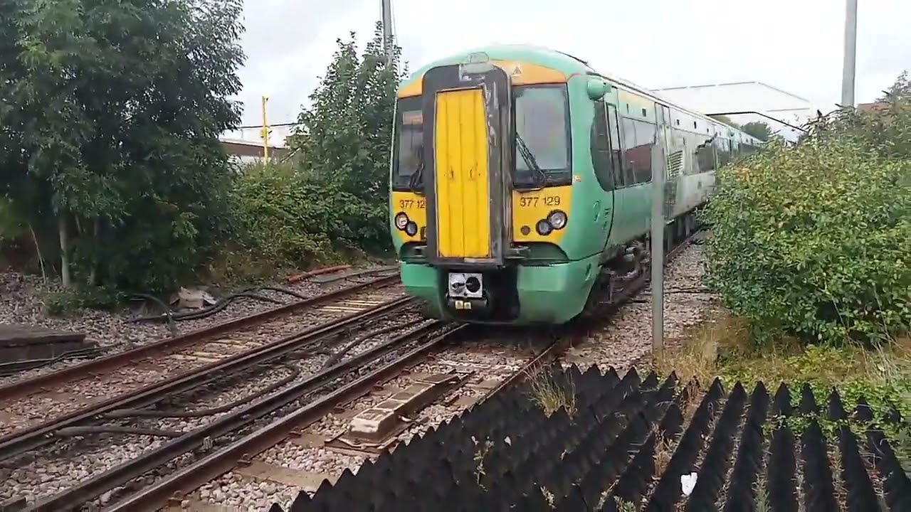 Hampden Park level crossing, Eastbourne, August 2022