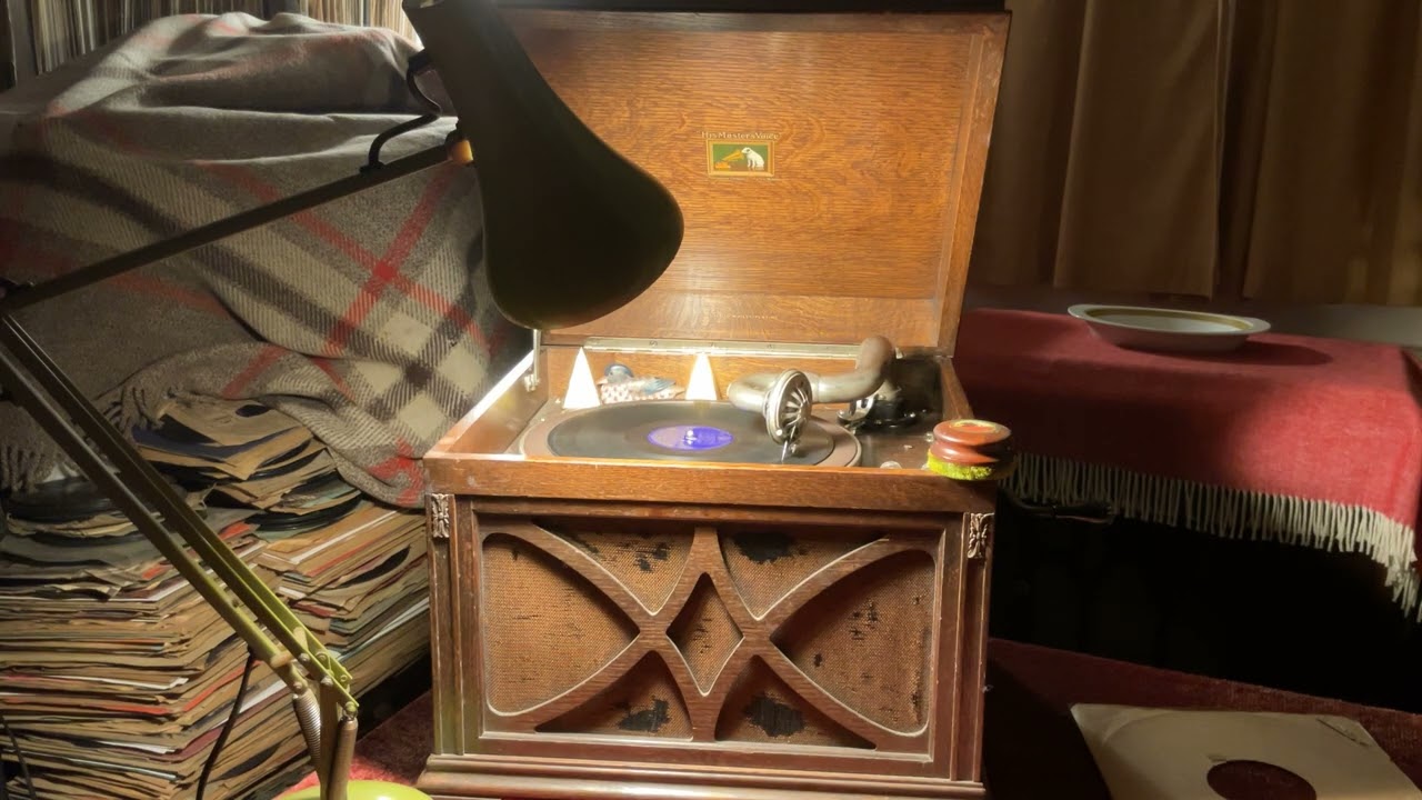 Mission To Moscow ……. By …… The Royal Air Force Dance Orchestra. (aka The Squadronaires) 1945