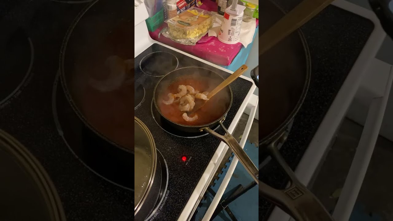 Join me making delicious pasta with homemade sos, and shrimp 🦐