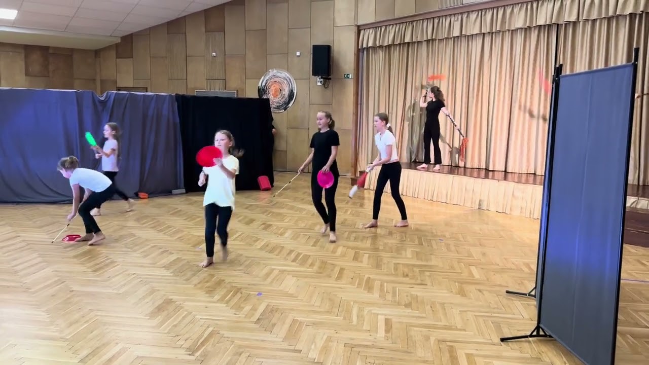 PT Cesta kolem světa představení