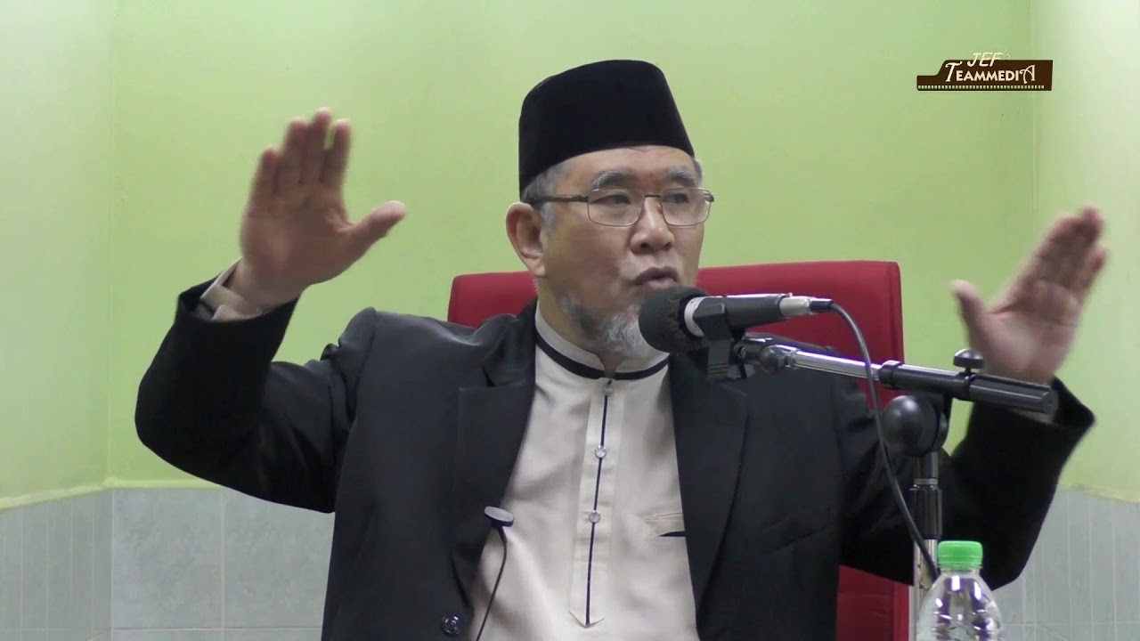 MEMBERI UCAPAN SELAMAT SEMPENA HARI PERAYAAN