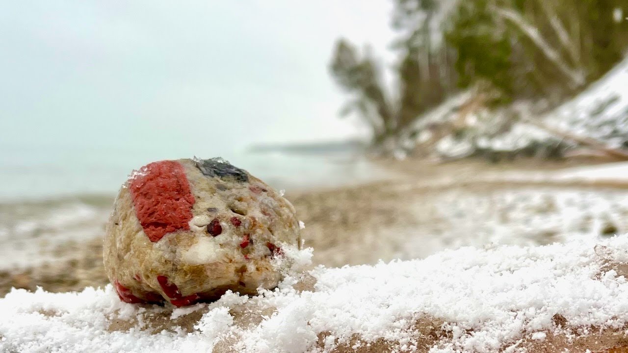 40 Mile Point Lighthouse Winter Rock Hunt