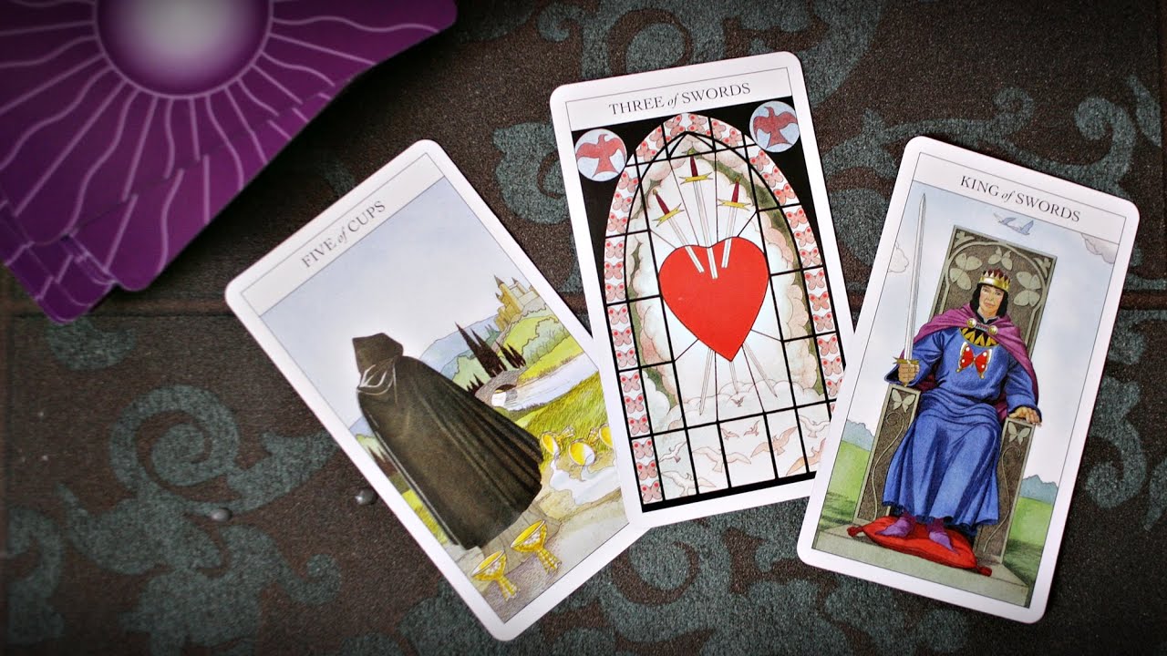 Wie denkt er über euren Konflikt bzw. eure Trennung und macht er Pläne? Tarot Legung