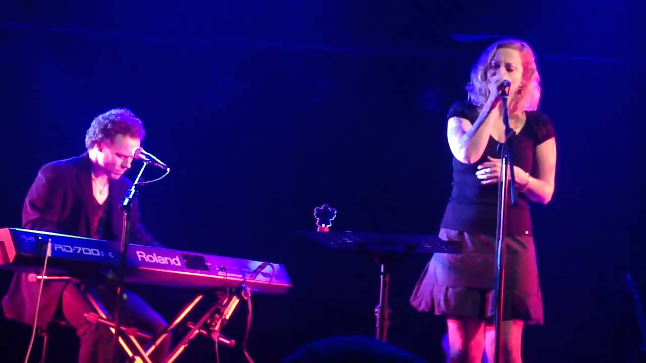 TEARDROP - Anneke Van Giersbergen & Danny Cavanagh (Live at Music Hall- Lebanon 11-01-11)