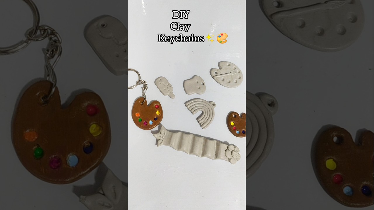 DIY cute clay keychain🎨🖇| fevicryl mouldit clay #shorts #youtubeshorts #craft#diy