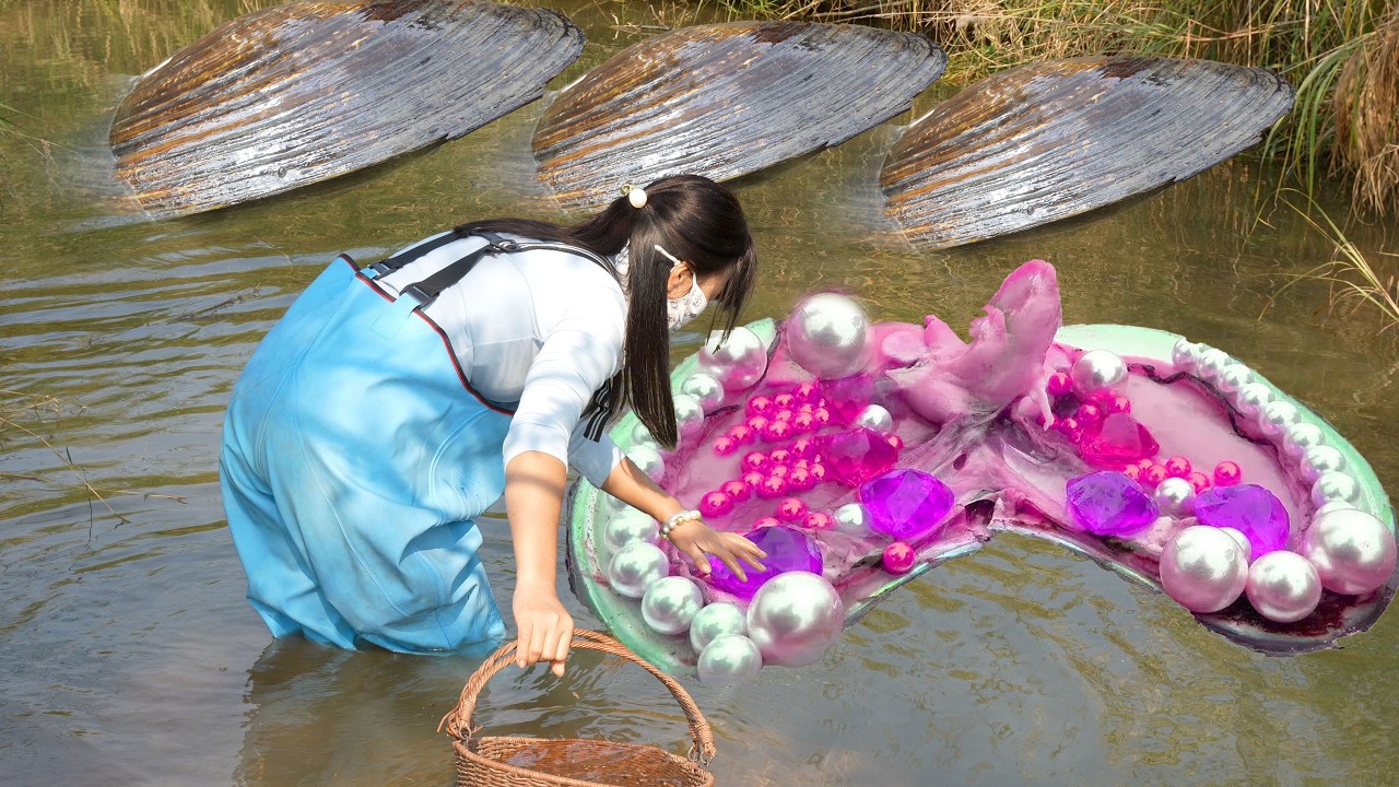 The Clam Is a Portal to Another Dimension—And the Creatures There Want Her Diamond Back