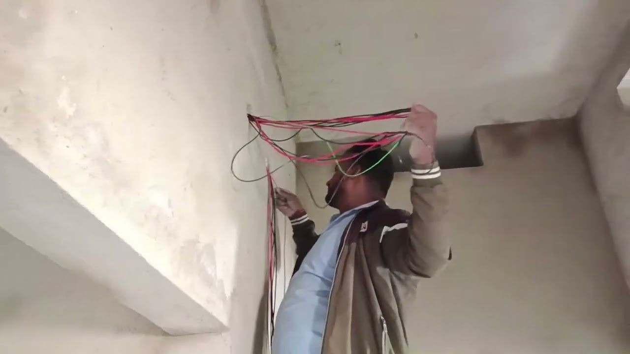 Wire ko diwal ke andar kaise dalte hai friend ekbar jarur dekhe aur wire ki pahchan kare