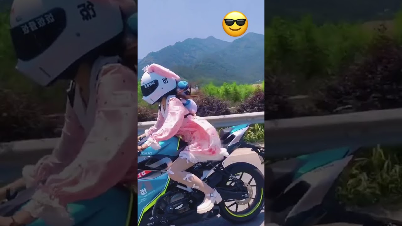 Cewek Imut Naik Motor Moge, Keren Banget
