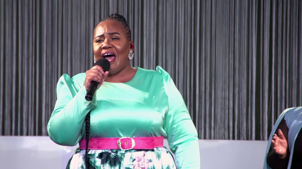 Hlengiwe Masondo - Siph' amandla (live)