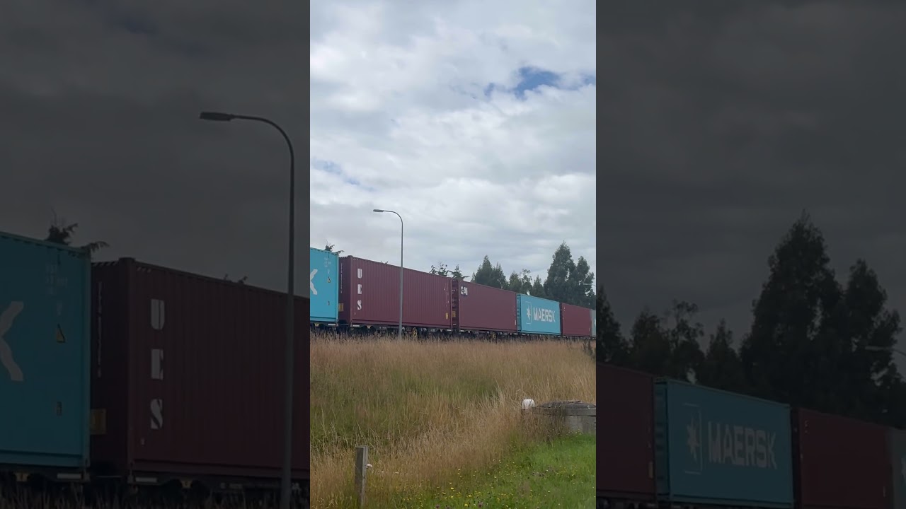 Kiwi Rail Freight Train In Mosgiel On 29/01/2026 