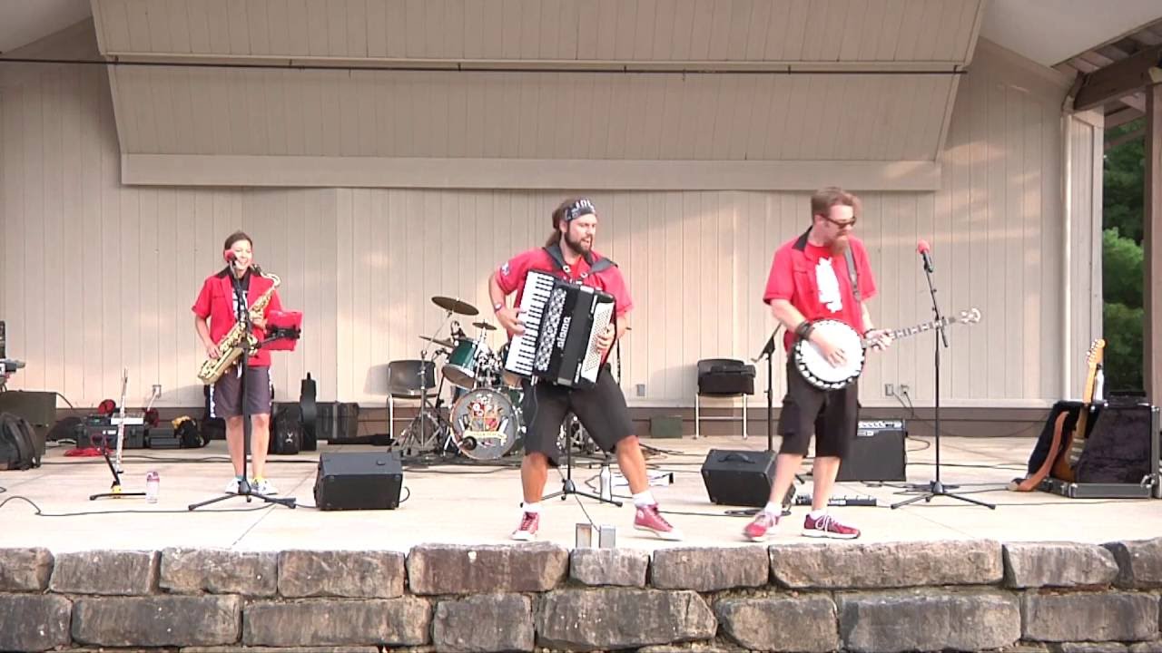 Tic Toc Polka/ We're Not Gonna Take It : The Chardon Polka Band (at Boardman Park)