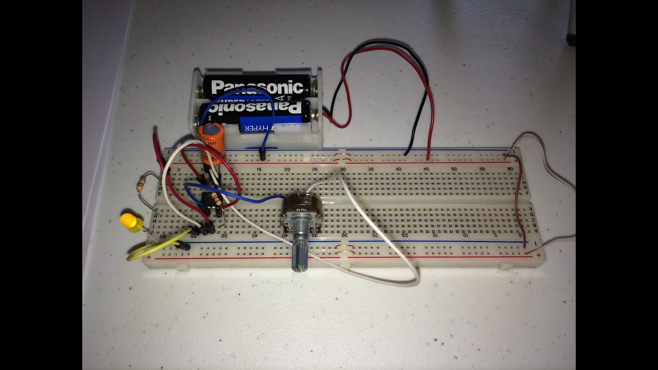 Clock utilizando CI 555 na configuração multivibrador astavel