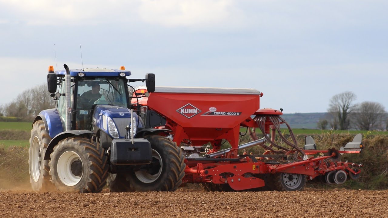 New Holland T7.270 & Tm155 with a New Kuhn Espro 4000R & Venta 3010