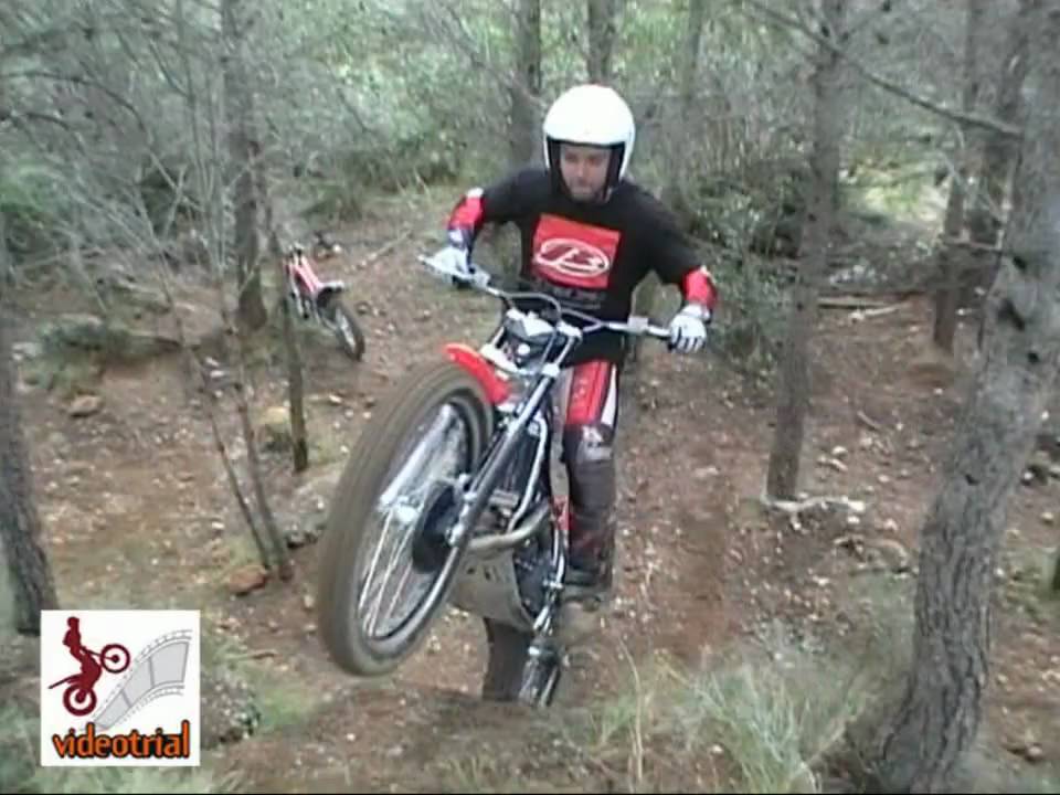 EL USO DE LA CABRA CON UNA MOTO DE TRIAL.