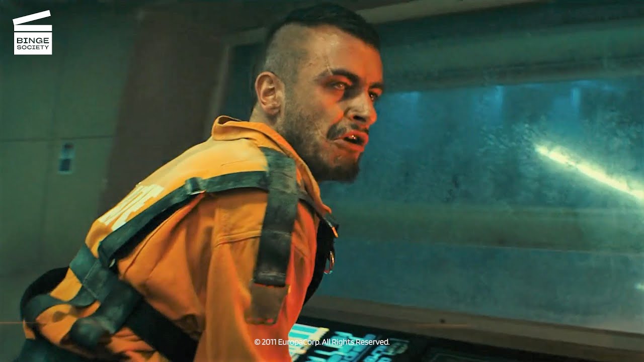 Lockout: The prisoners are released HD CLIP